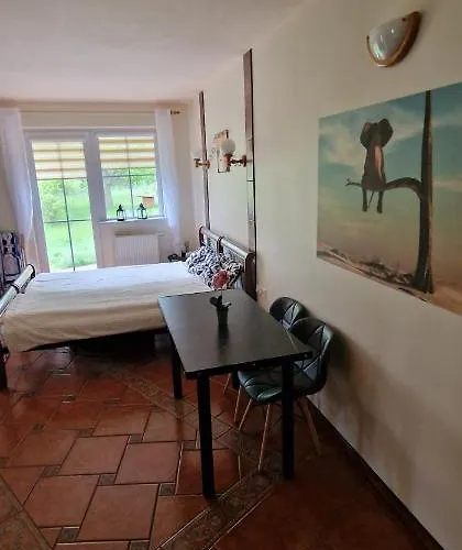 Hexagon Nr 4 アパート グジボボ