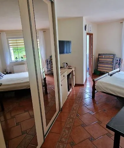 Hexagon Nr 4 アパート *